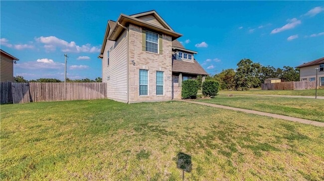 Building Photo - 4023 Southern Trace Dr