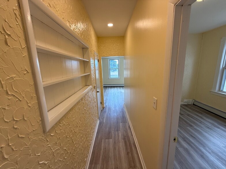 Building Photo - 144 Midland Ave