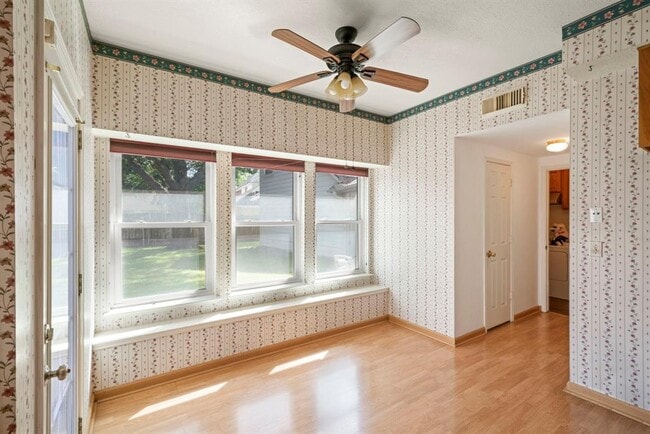 Building Photo - 12819 Orchard Hollow Way