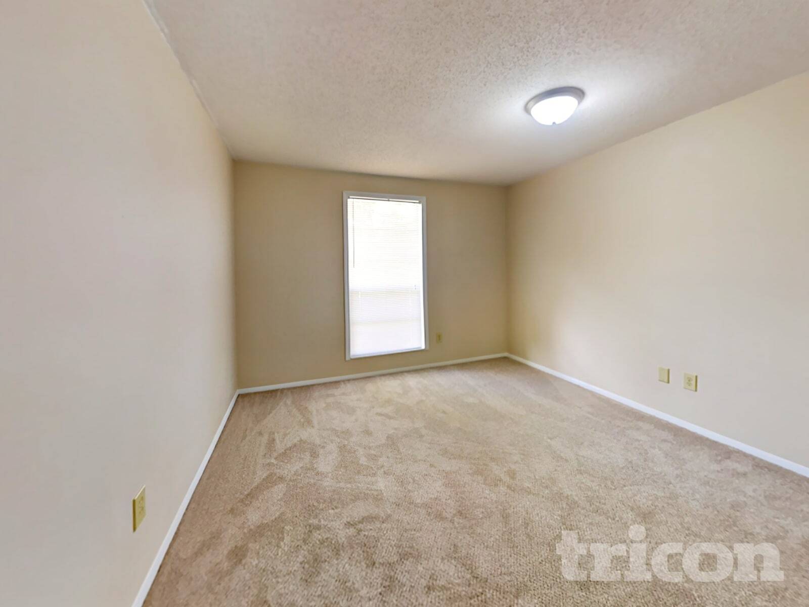 Building Photo - 1227 Cimmaron Dr