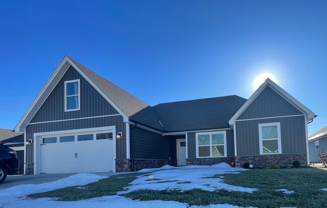 Building Photo - Beautiful Newly Constructed Home