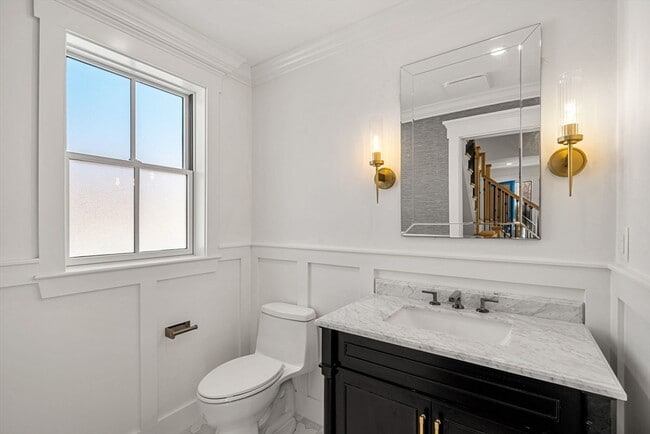 Building Photo - 309 Broadway