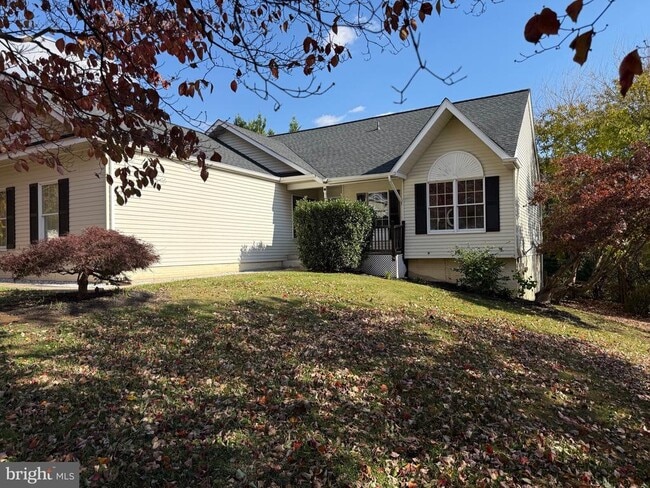 Building Photo - 445 Sawgrass Ct