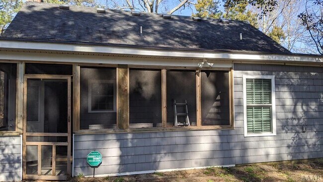 Building Photo - 203 Colonial Beach Rd