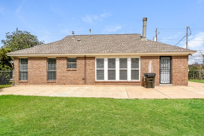 Building Photo - 7018 Epperson Dr