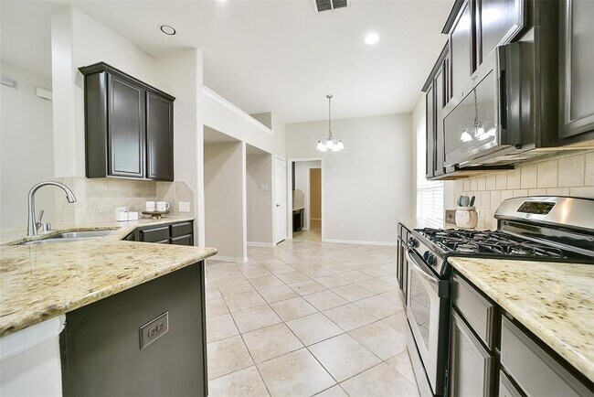 Building Photo - 2718 Misty Laurel Ct