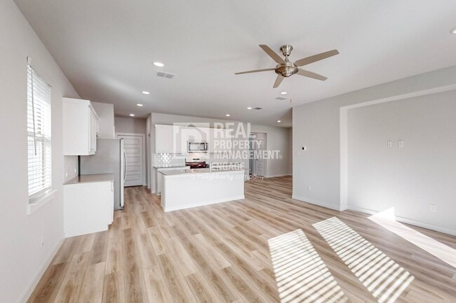 Building Photo - Gorgeous 4 Bedroom Home Available for Rent in McKinney!