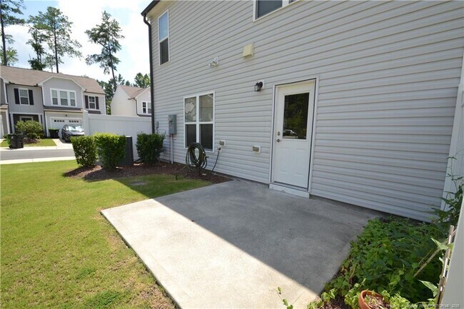 Building Photo - 1113 Congleton Pl
