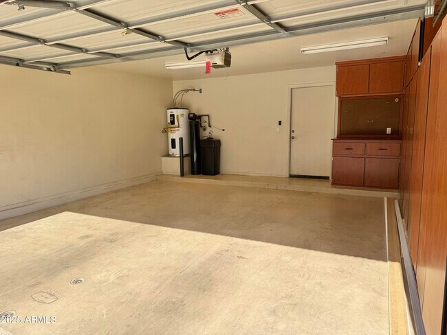 Building Photo - 2670 S Voyager Dr