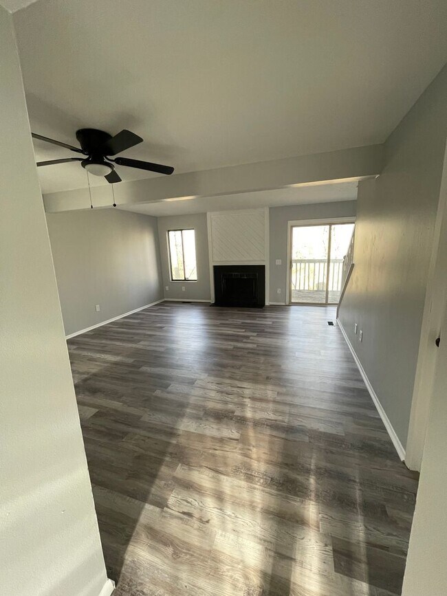 Building Photo - 2BD/1.5BA Townhome ~ Westerville Schools ~ 1 car garage ! Move In Now!