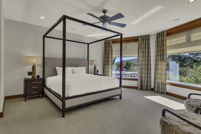 Building Photo - 1774 State Hwy UU