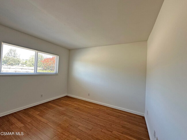 Building Photo - 724 Zinnia Ct