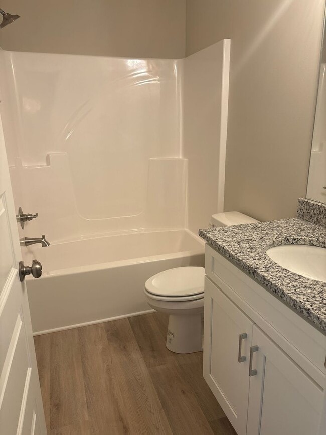 Building Photo - MOVE IN SPECIAL! - BRAND NEW 4 Bedroom Townhome in Shelbyville!