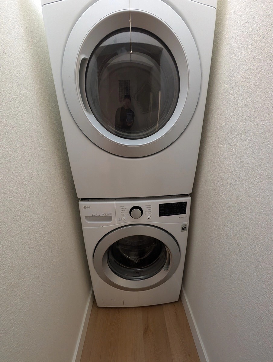 Building Photo - 3900 1st St