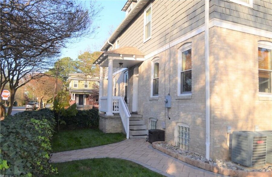 Building Photo - 1601 Ashland Ave
