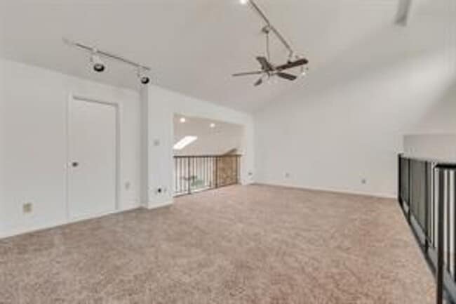 Building Photo - Spacious Plano Home with Swimming Pool!  A must see!