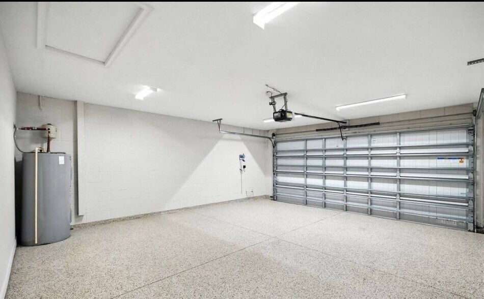 Building Photo - 4 Karat Path