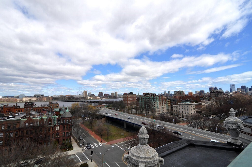 Building Photo - 466 Commonwealth Avenue