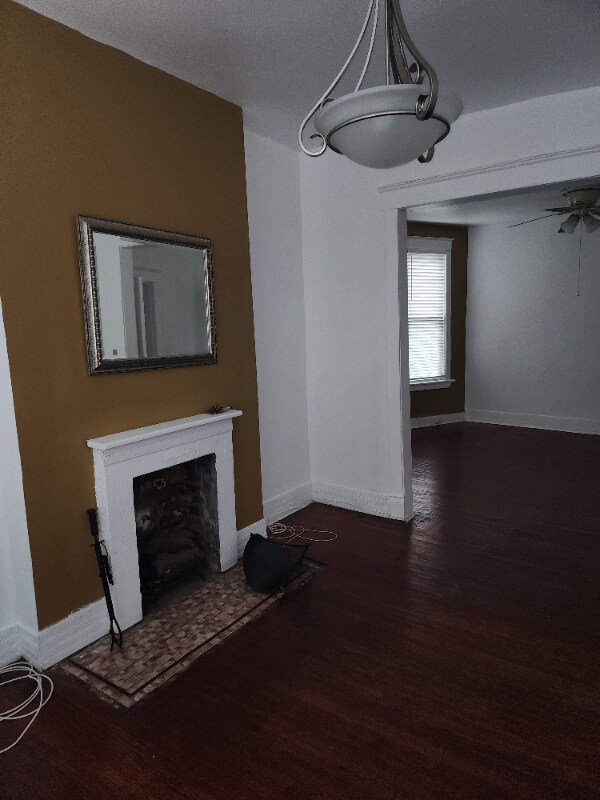 Building Photo - 6352 S Rhodes Ave