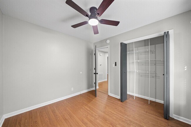 Building Photo - 3 Bedroom 1 1/2 Bath Renovated Home For Rent!