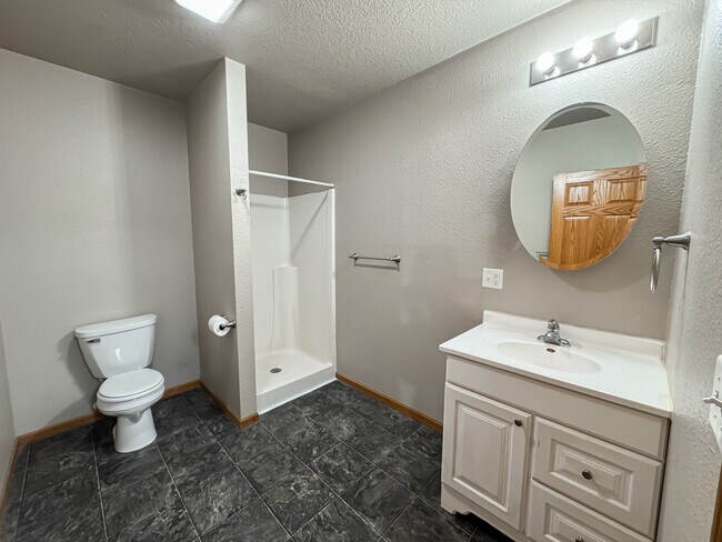 Building Photo - Theater Apartments Beulah