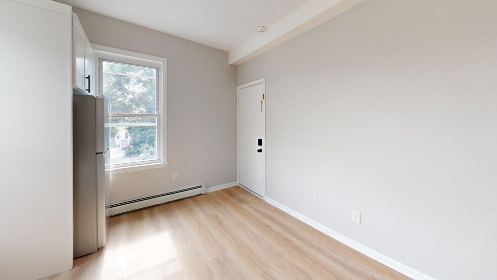 Building Photo - 165 Hichborn St
