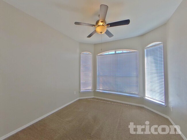 Building Photo - 1081 Treehouse Ln