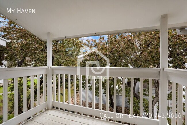 Building Photo - 13454 E Jewell Ave