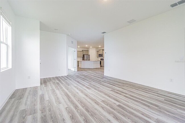 Building Photo - 31423 Paper Birch St