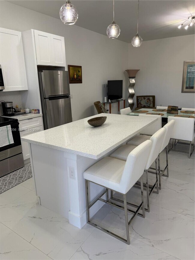 Building Photo - 18 Organ St