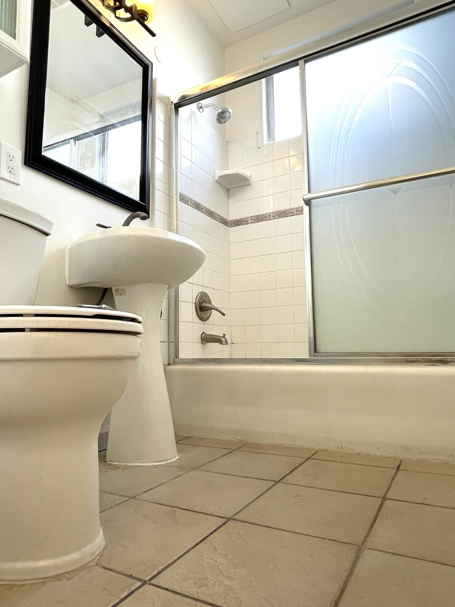 Building Photo - 628 S Pacific Coast Hwy