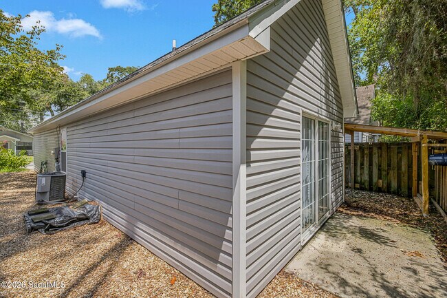 Building Photo - 413 Palmetto St