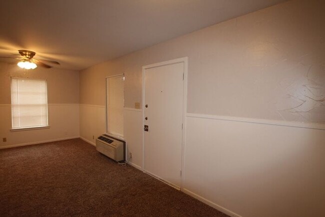 Building Photo - Adorable 1 bedroom 1 bath in the heart of ...