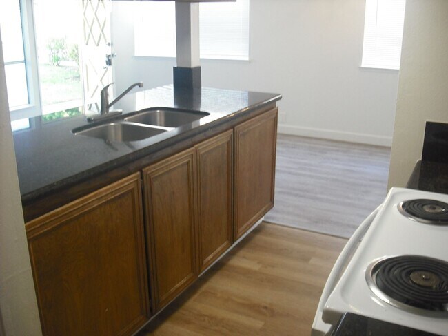 Building Photo - Marina Village Manor Home