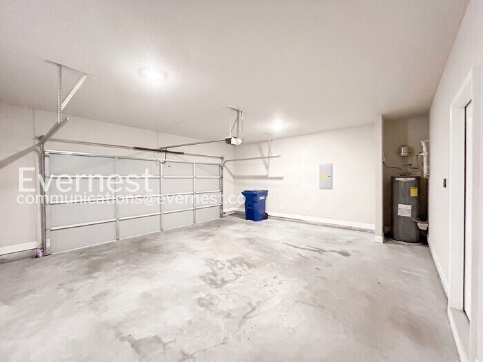 Building Photo - 8395 Loch Lomand Ln