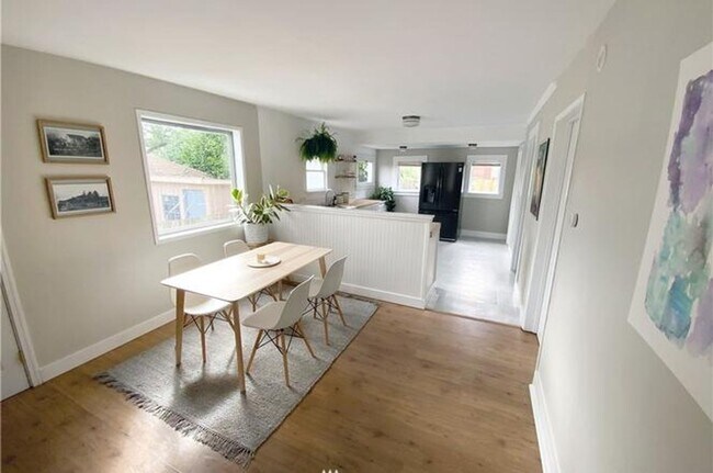 Building Photo - Charming 2 Bed 1 Bath in Hillman City!
