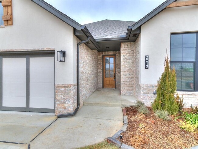 Building Photo - 3013 SW 133rd St