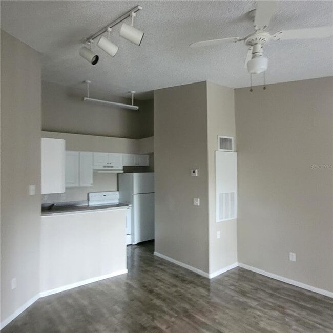 Building Photo - 2210 Yankee Pl