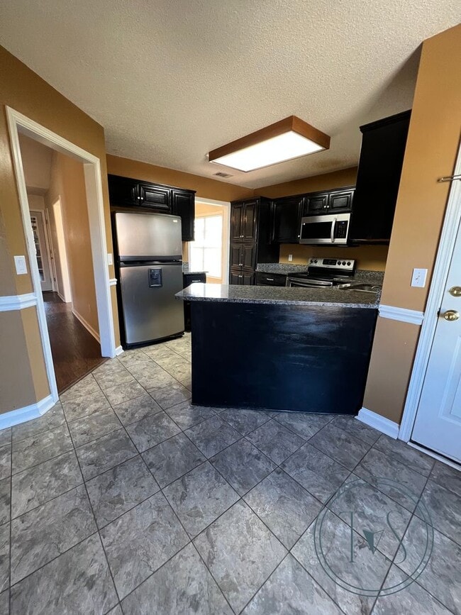 Building Photo - SPRING MOVE-IN SPECIAL: $300 OFF 1ST MONTH...