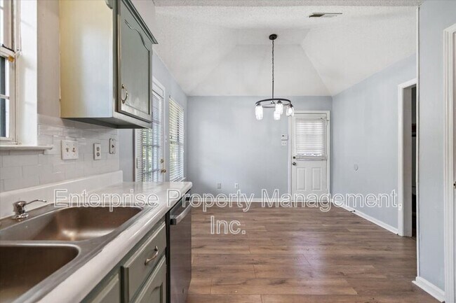 Building Photo - 4569 Columbia Woods Ln