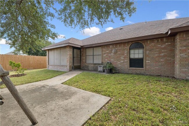 Building Photo - 3507 N 34th Ln