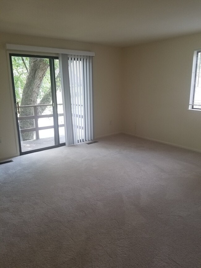 Building Photo - Beautiful 3BR 2.5BA Single Family Home in ...