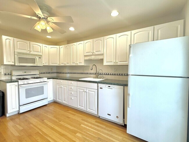 Primary Photo - 180 K St