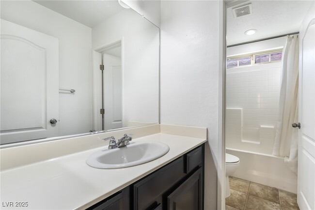 Building Photo - 4742 San Marcello St