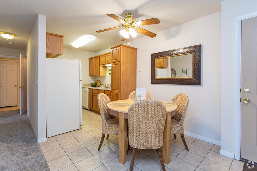 Lakeview Apartments 1928 Colgrove Ave Kalamazoo MI 49048 Apartment