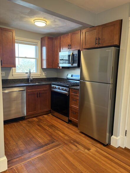 Kitchen - 12 Madison Ave