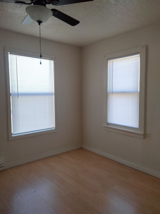 Building Photo - Cozy One Bedroom, One Bath House in Peaceful Location for $600!