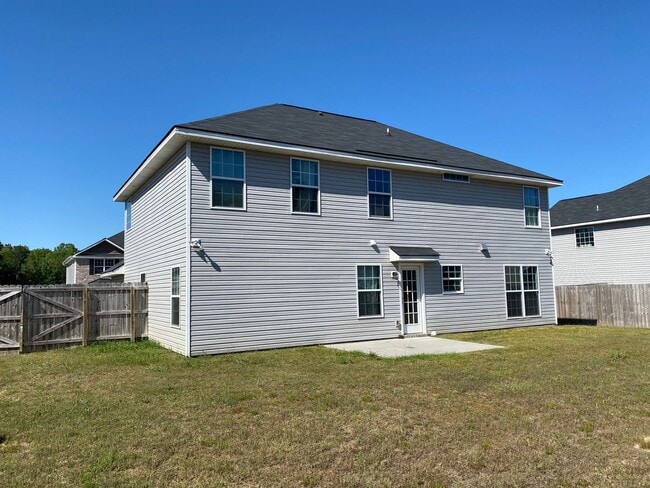 Building Photo - Coming soon  3 Bed 3 Bath Pet Friendly Home in Midway.