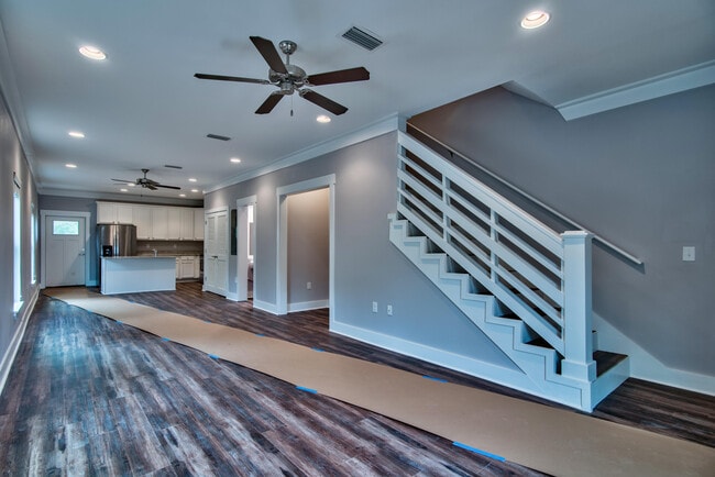 Building Photo - 135 N Sand Palm Rd