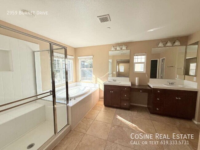 Building Photo - 2959 Burnet Dr